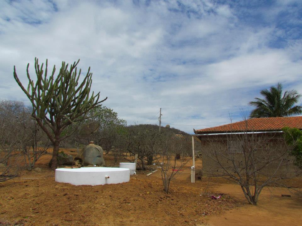 Foto 5 Cisterna com sistema de boia na comunidade Pedra d_agua Fundos Filandes.jpg